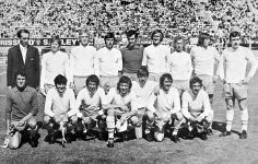1971_Anglo-Italian_Cup_Winners_-_Blackpool_FC_(edited).jpg